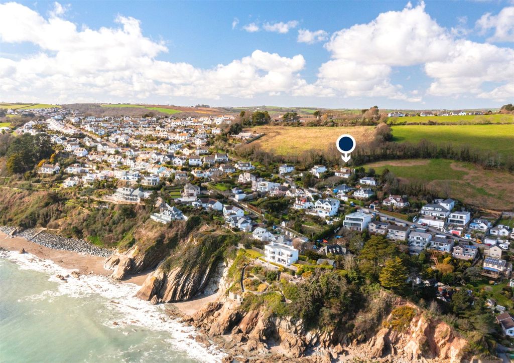 Property photo 1 of 14 Plaidy Drone Pin
