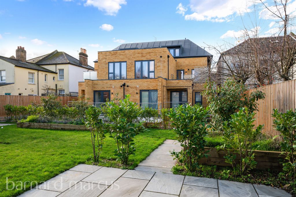 Property photo 1 of 20