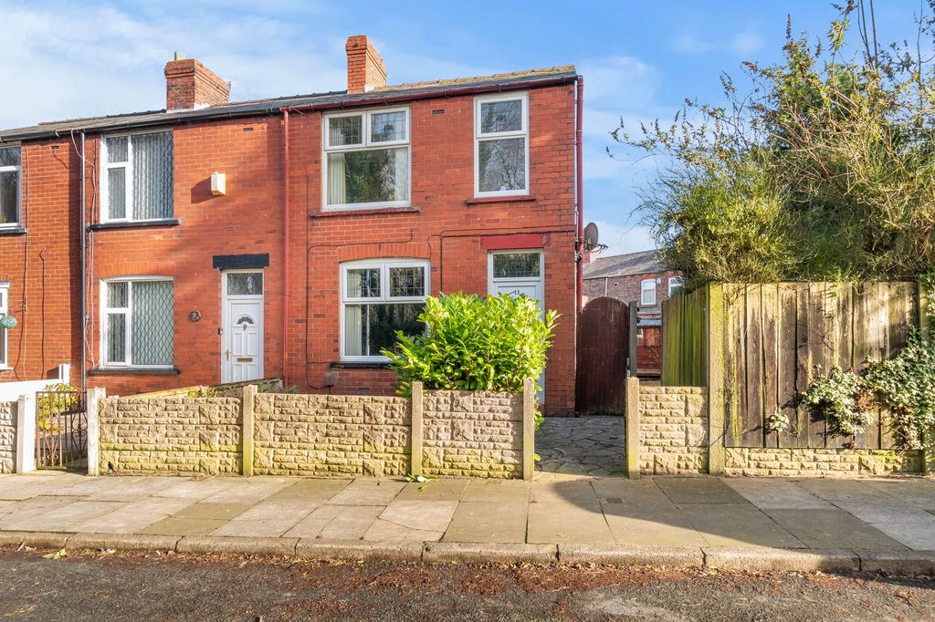 Property photo 1 of 17