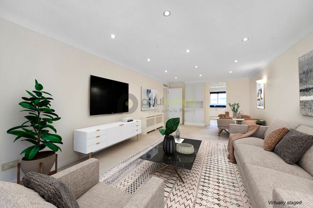 Property photo 3 of 16 Campion Close 2