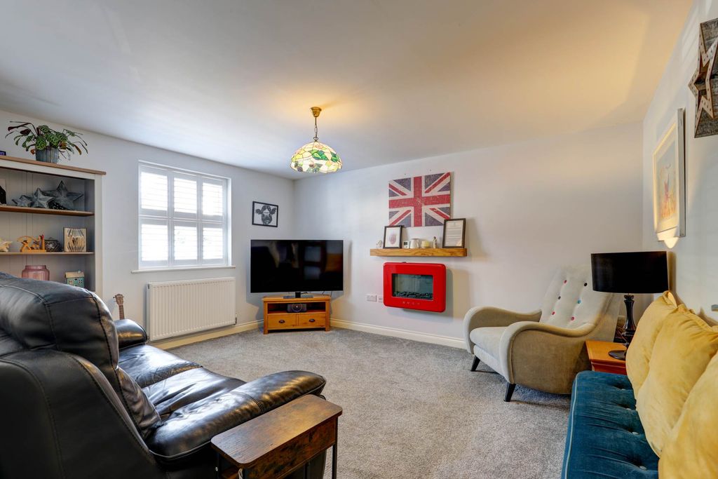 Property photo 2 of 15