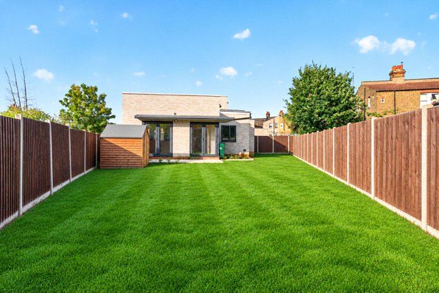 Property photo 2 of 18 Picture No. 23
