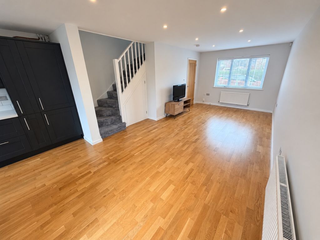 Property photo 3 of 8 5529133