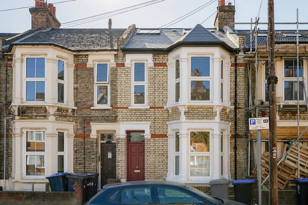 Property photo 2 of 25 4840474