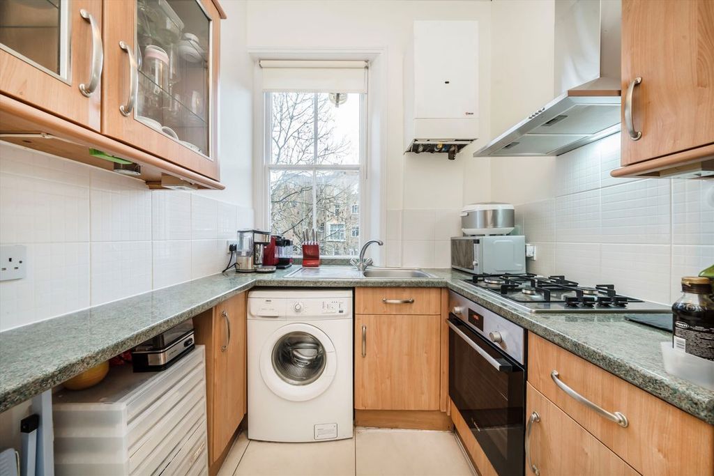 Property photo 3 of 5