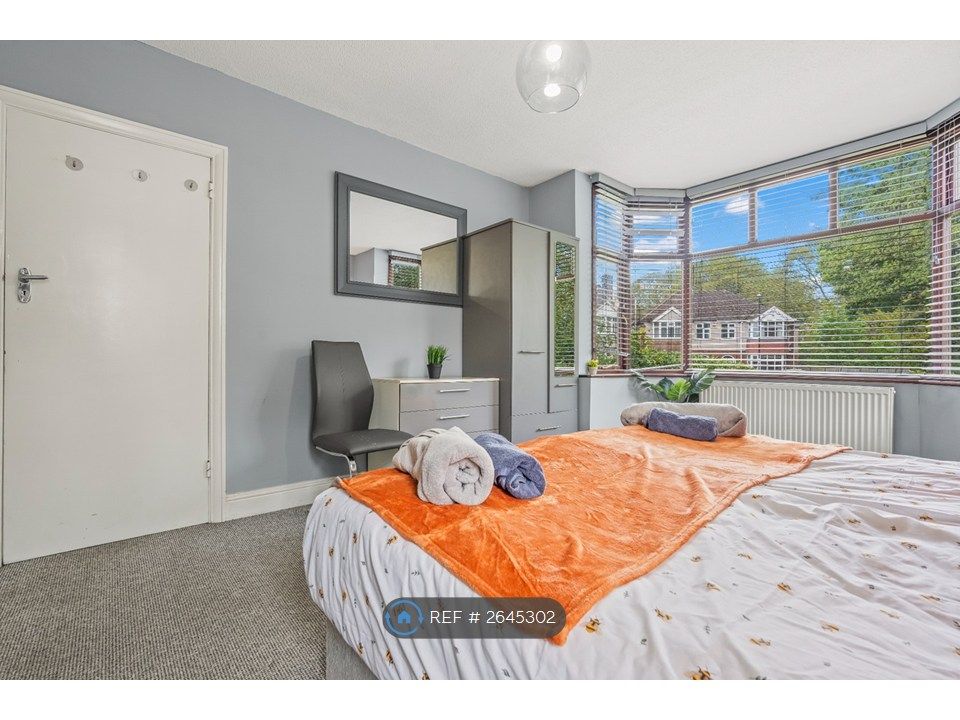 Property photo 2 of 35