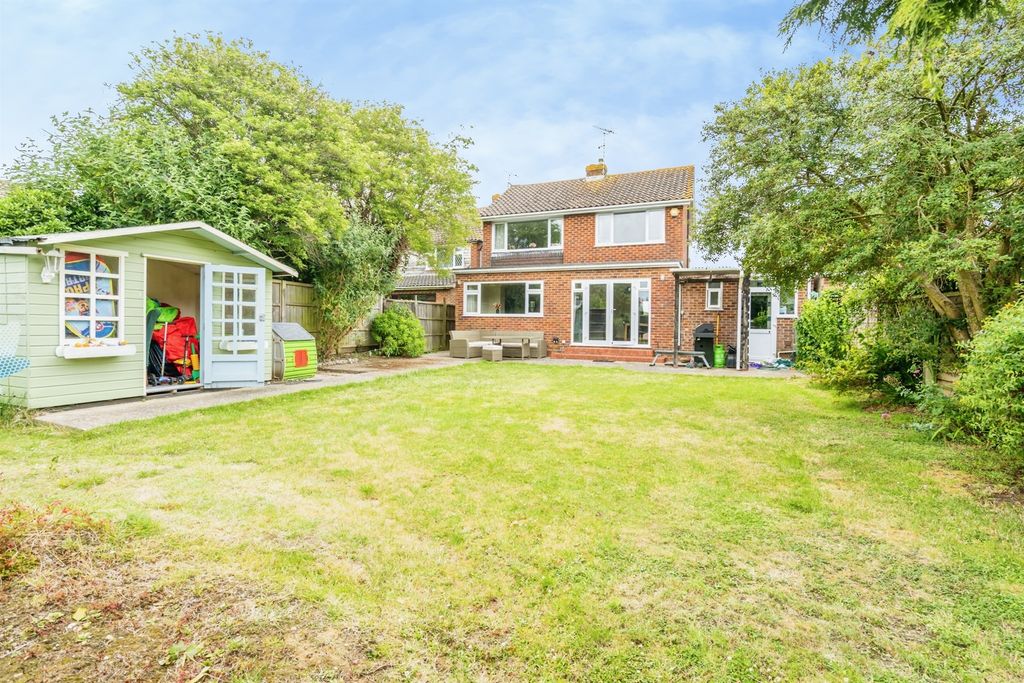 Property photo 2 of 11