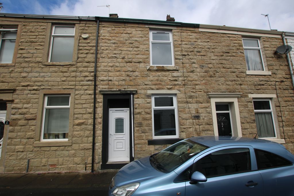 Property photo 1 of 8 1