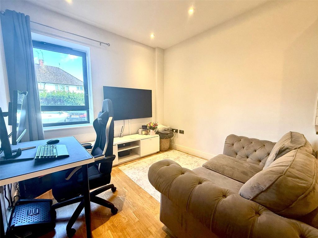 Property photo 2 of 14 Picture No. 04