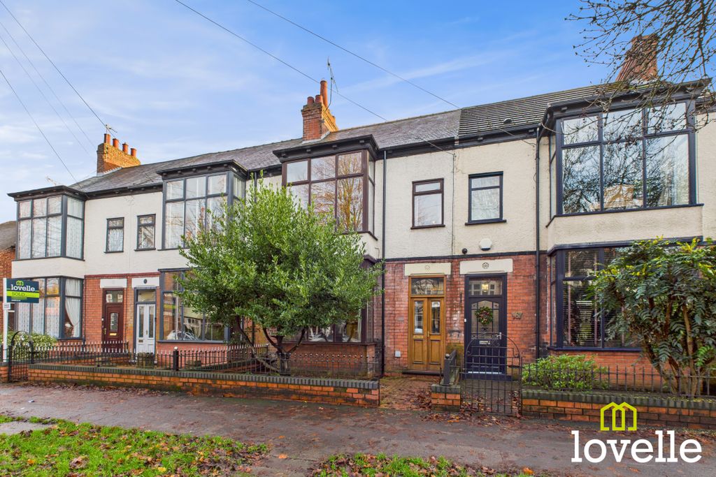 Property photo 1 of 28