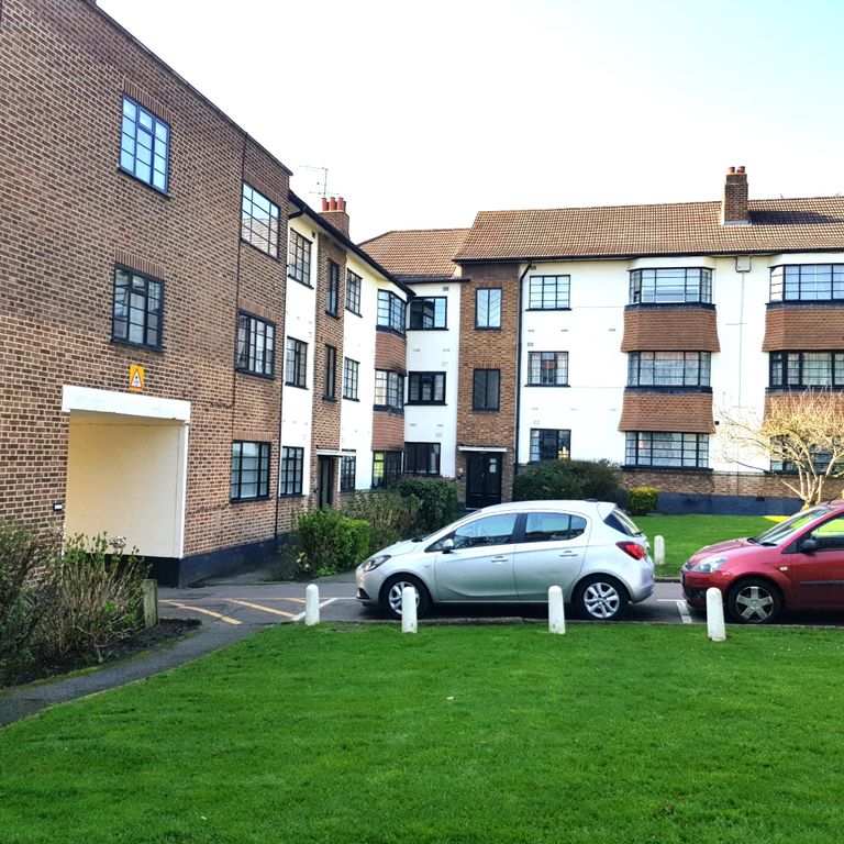 Property photo 3 of 17