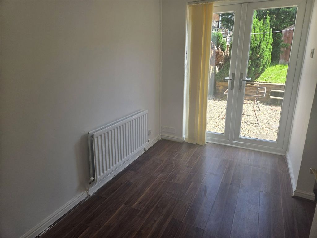 Property photo 3 of 10 Picture No. 06
