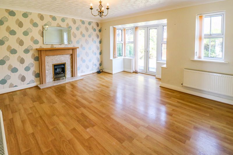 Property photo 2 of 11 Photo 3