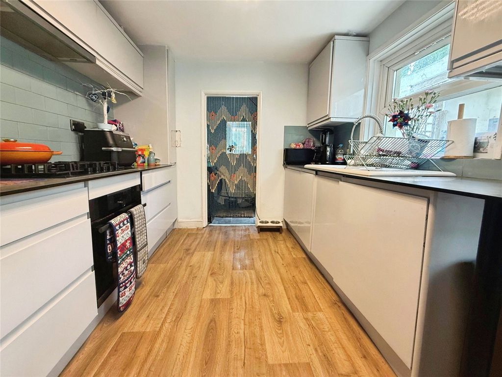 Property photo 3 of 13 Kitchen