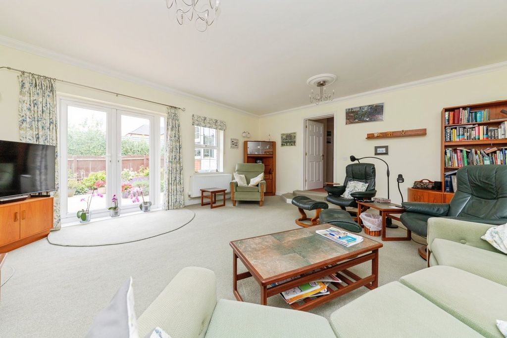 Property photo 3 of 33