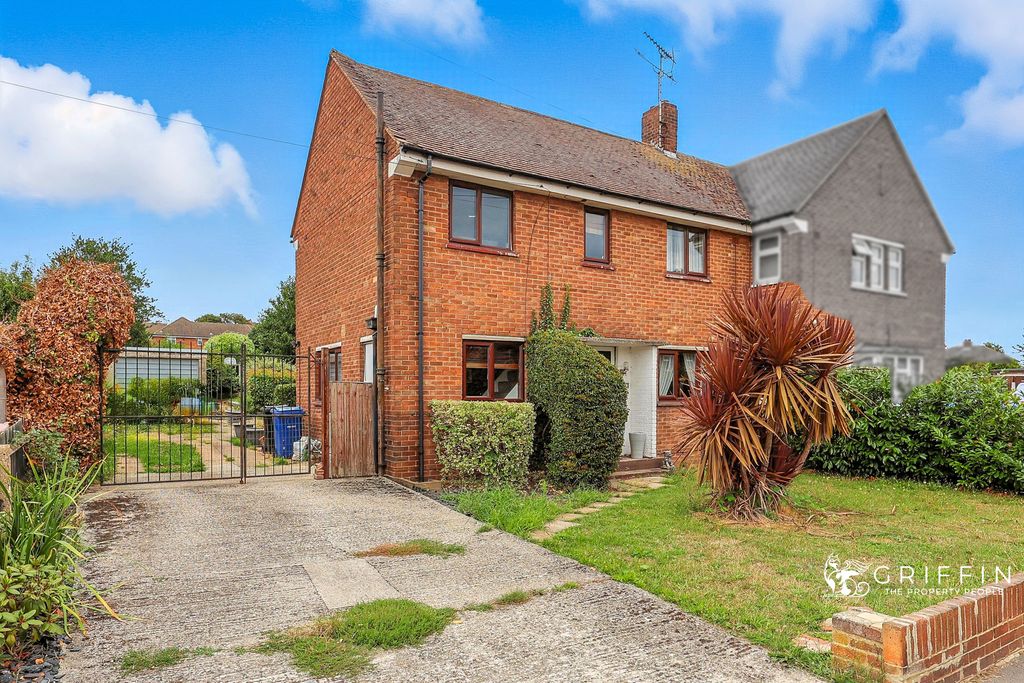 Property photo 1 of 13 17Img8838