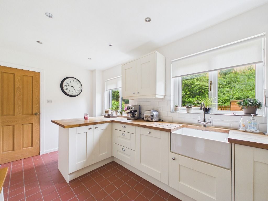 Property photo 2 of 30