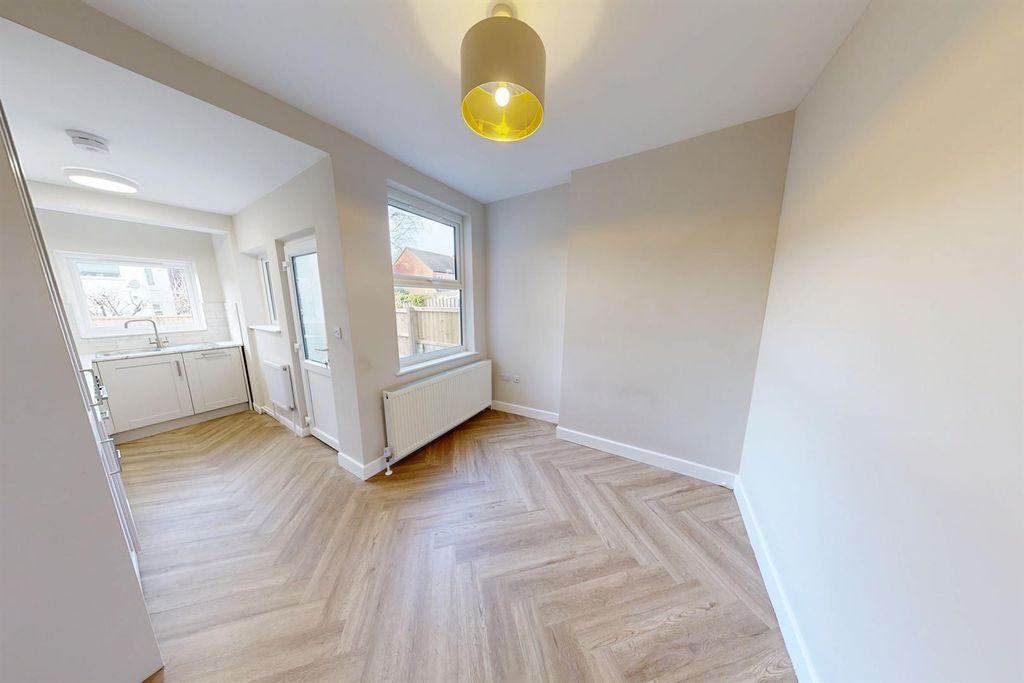 Property photo 3 of 12 3.Jpg