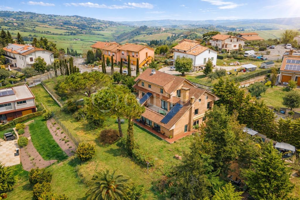 Property photo 1 of 60 Charme Residence With Private Park And Panoramic View
