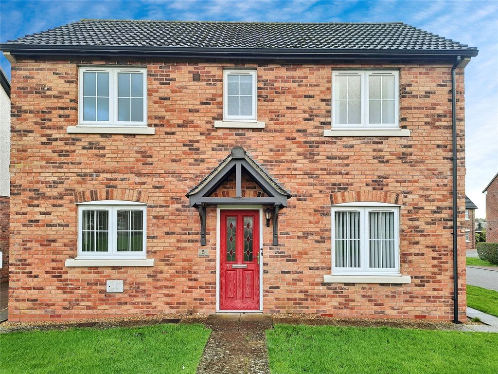 Property photo 1 of 12 Front