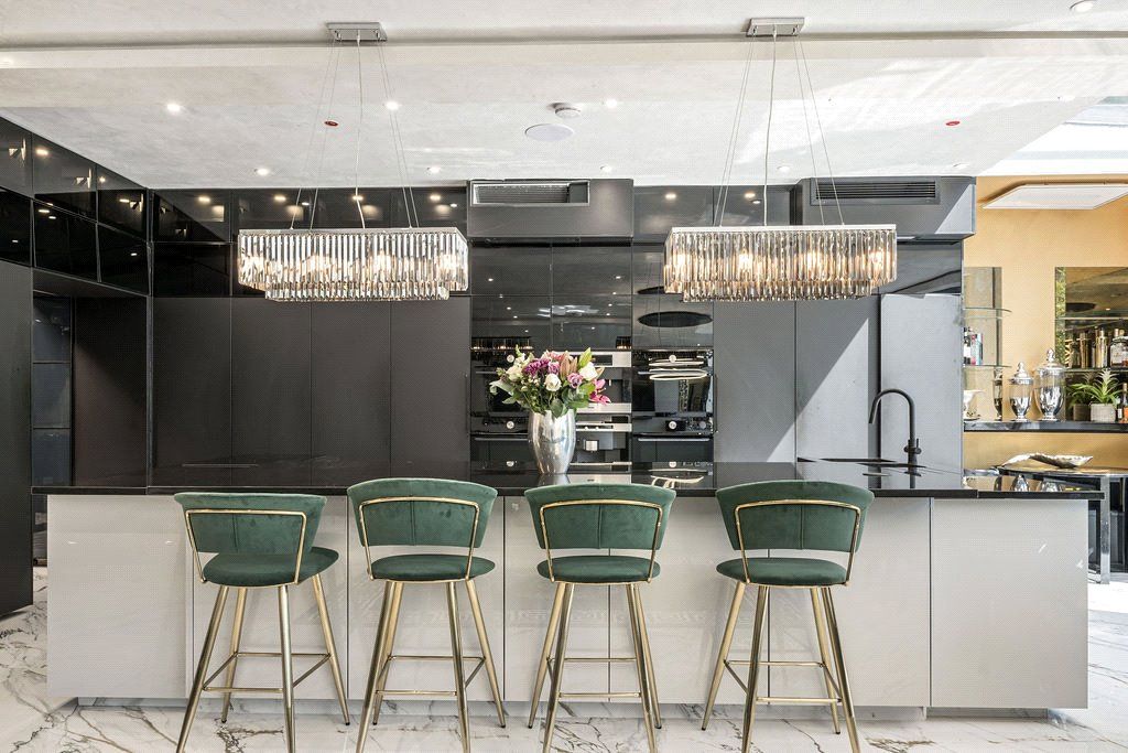 Additional image 23 of 5 bed detached house to rentWaggon Road, Barnet EN4