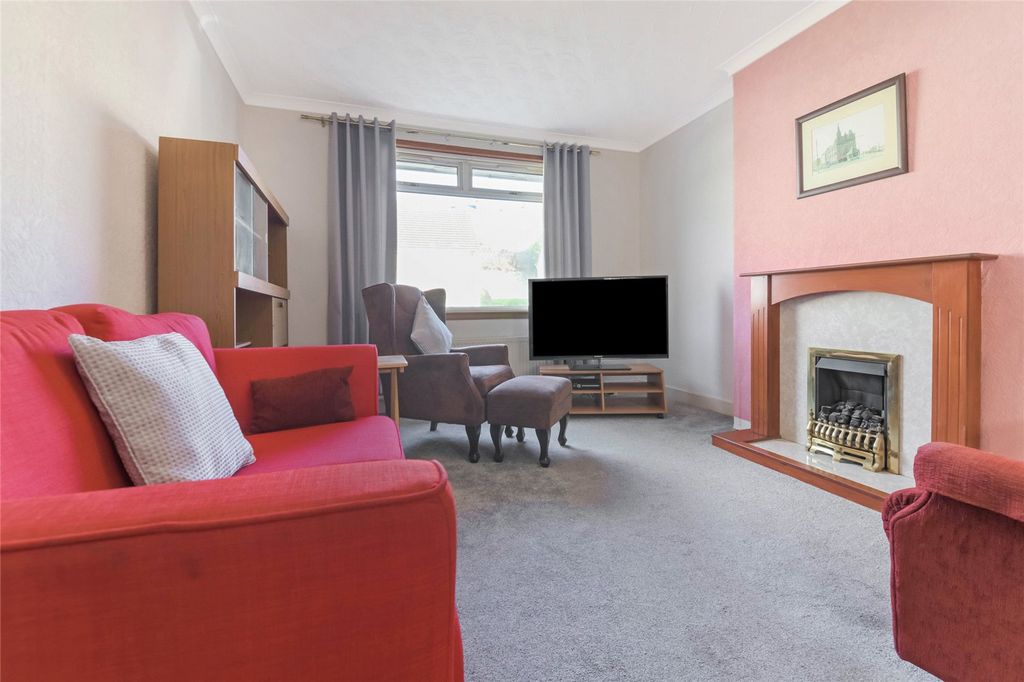 Property photo 2 of 23 Picture No. 03