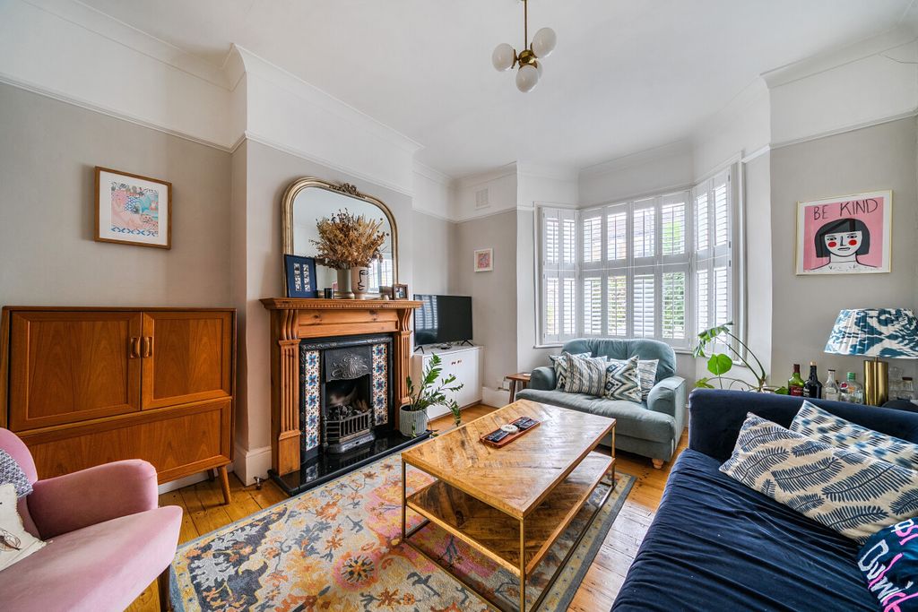 Property photo 3 of 16 11-6A84934Da6657-...