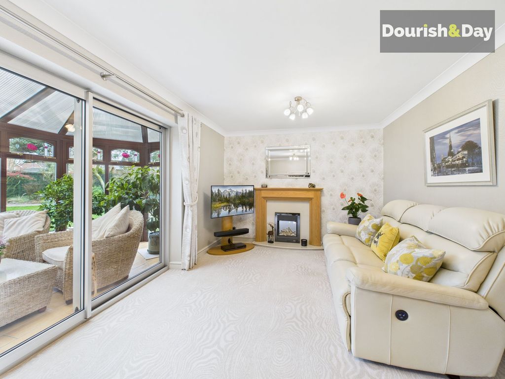 Property photo 2 of 27