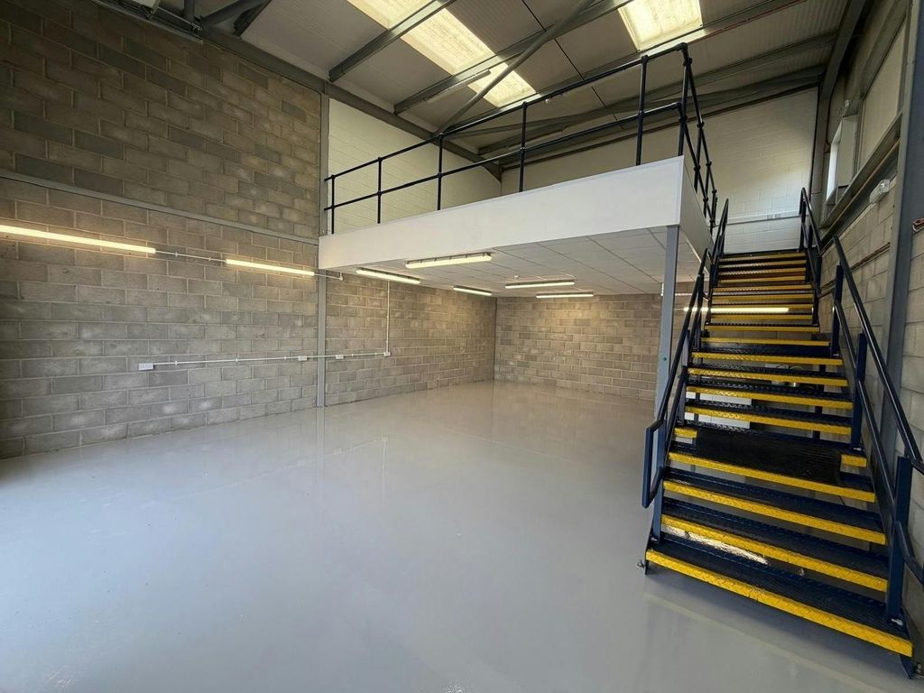 Property photo 3 of 6 81Cfa8F3-E9A6-4E05-B5Ed-B6c6F33dc20B.Jpg