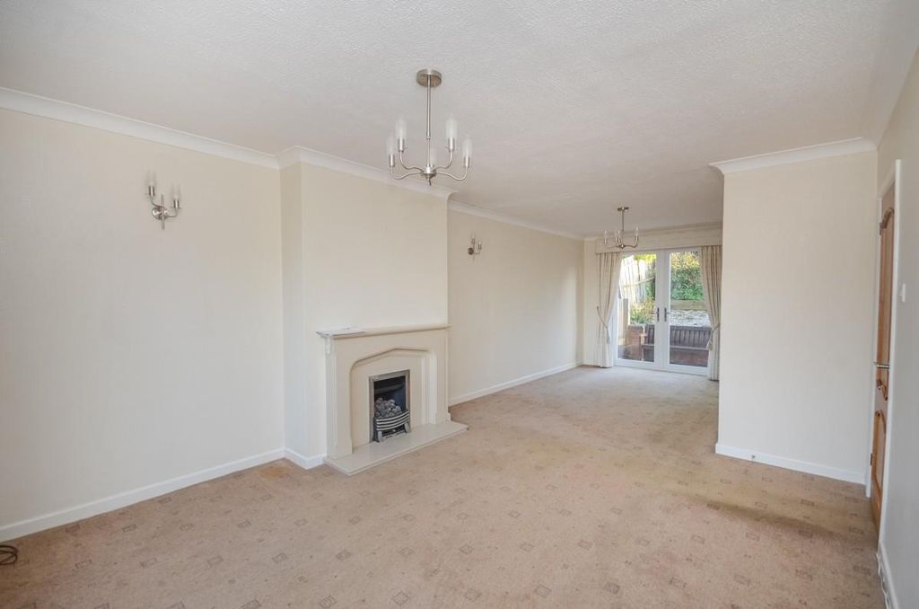 Property photo 3 of 23 Lounge-Diner.Jpg