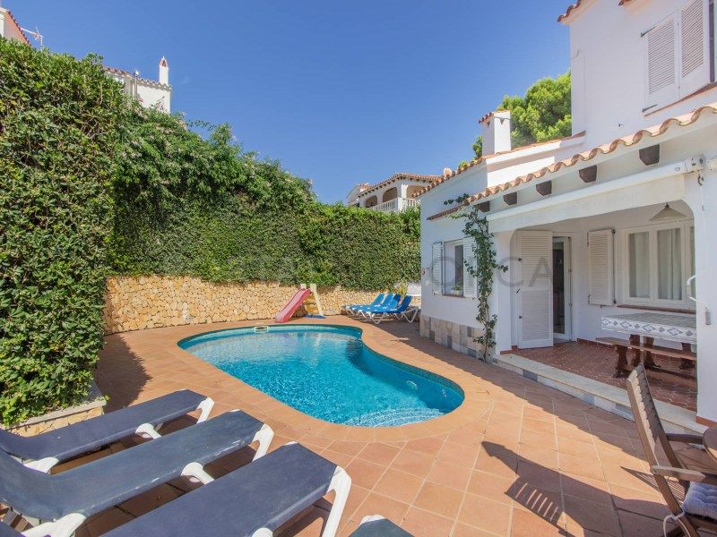 Property photo 2 of 26