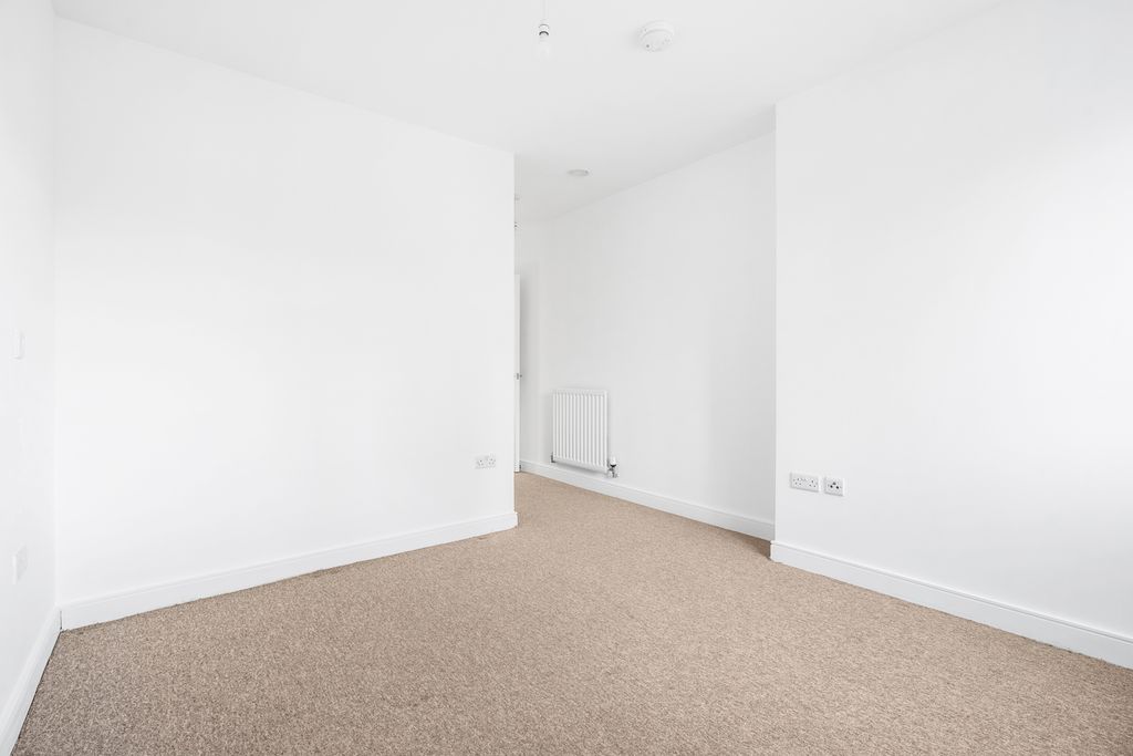 Property photo 2 of 29