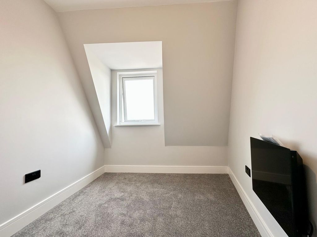 Property photo 2 of 15 Gallery