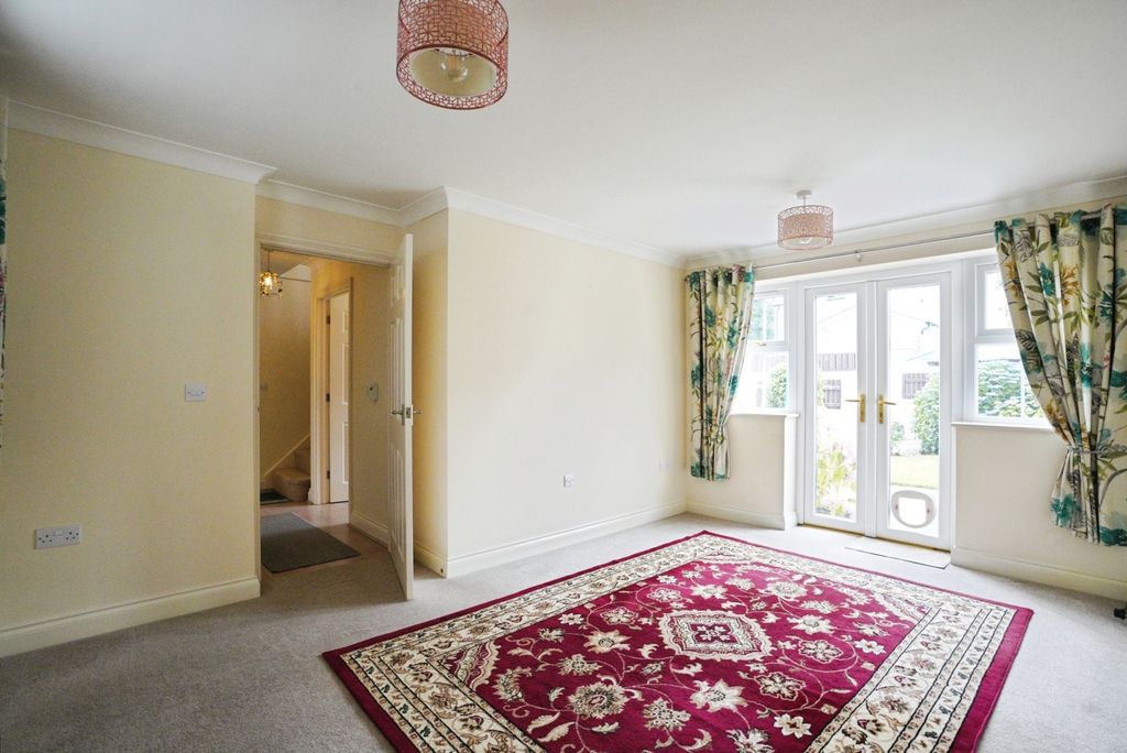 Property photo 3 of 19 Pbox-Img.Jpg