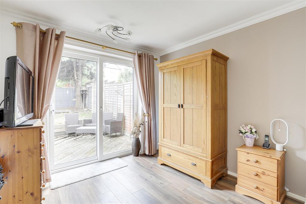 Property photo 3 of 16 1585.Jpg