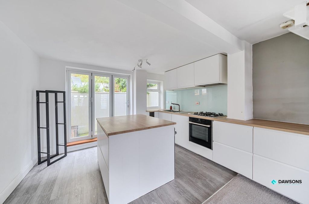 Property photo 3 of 26 d676d4c2-3548-4Bf5-B7A2-7Afeeb105Bf7.Jpg