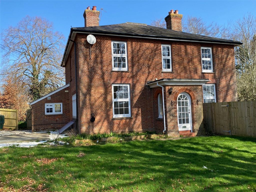 Property photo 1 of 8 Front Elevation