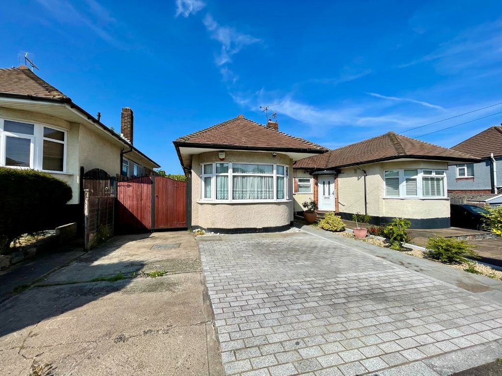 Property photo 1 of 10 3702070