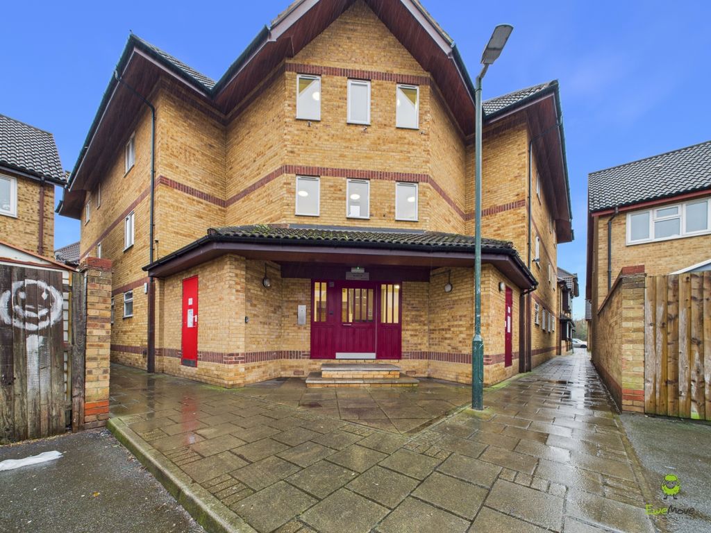 Property photo 1 of 8 Presented By Kevin At Ewemove Bexleyheath And Dart