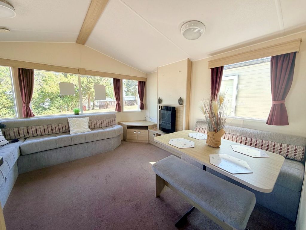 Property photo 2 of 7 Atlas Everglade 2015 Car0064831 144759928.Jpeg