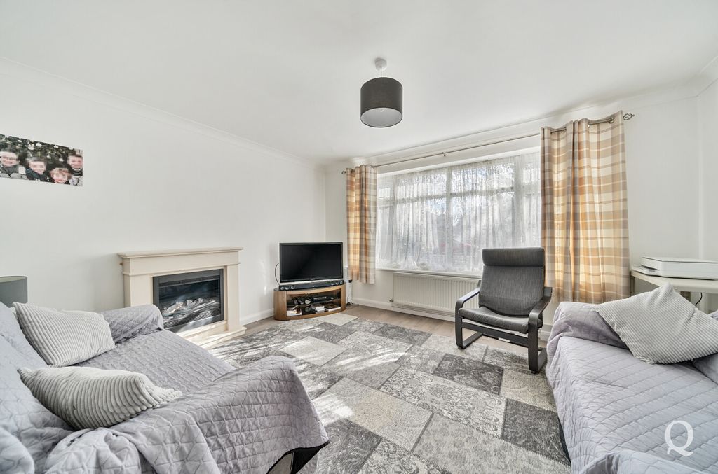 Property photo 2 of 29 48Bf8Cf5-Cec9-4Fb...