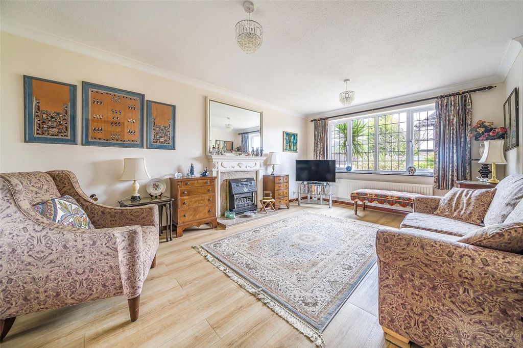 Property photo 2 of 25 Picture No. 14