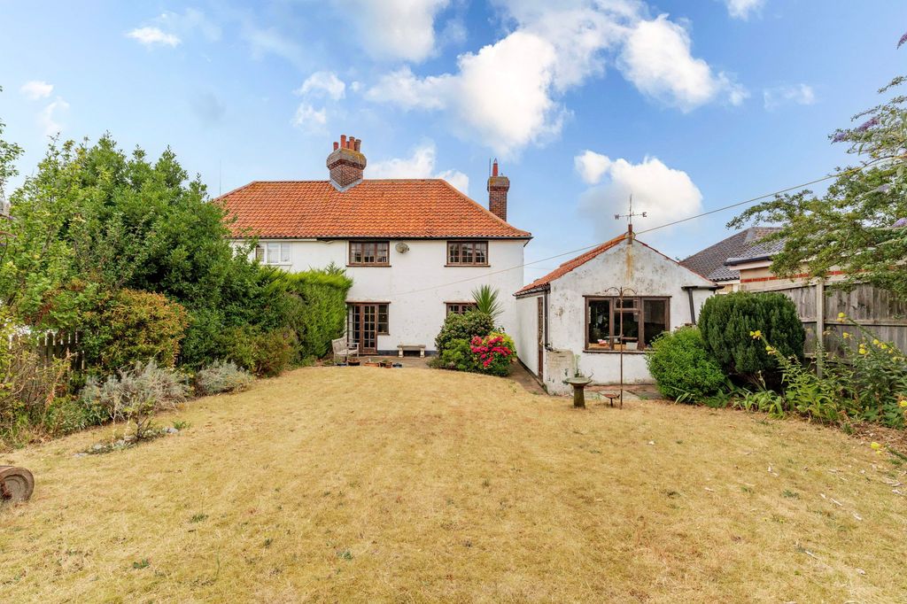 Property photo 2 of 24