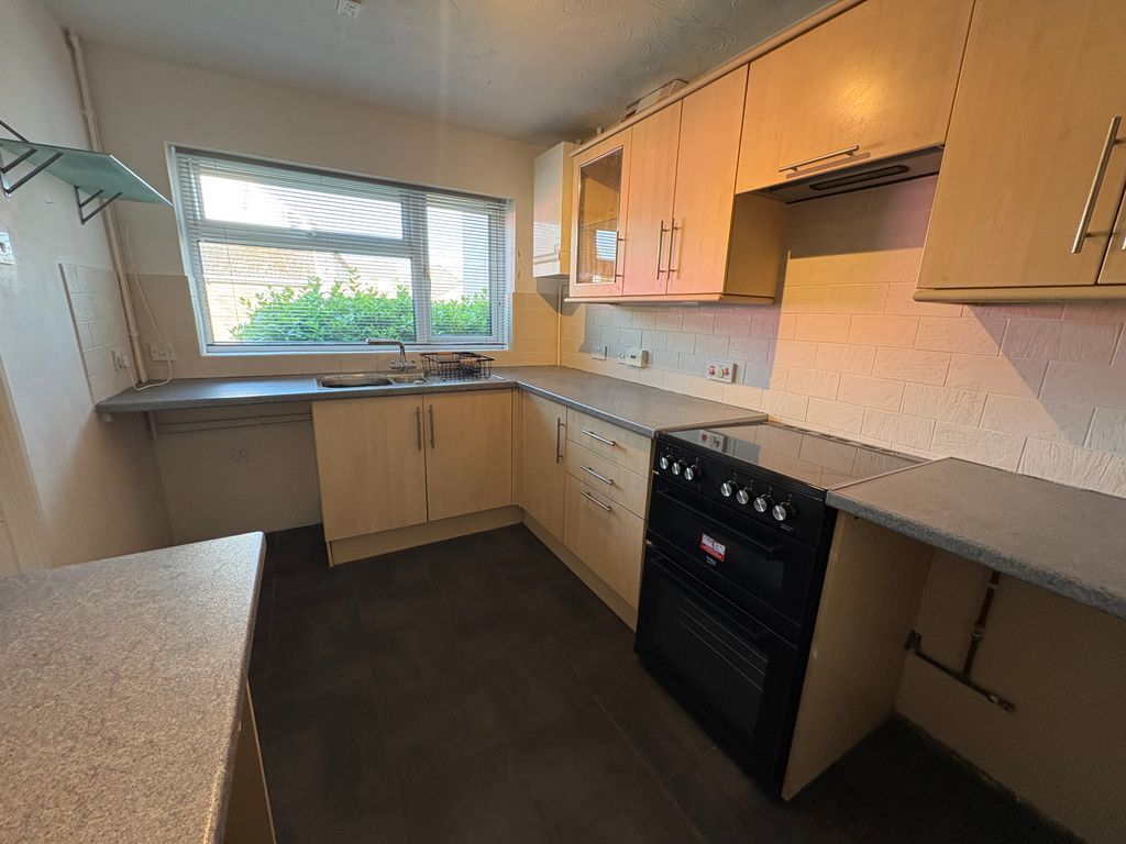 Property photo 3 of 11 Img_8182