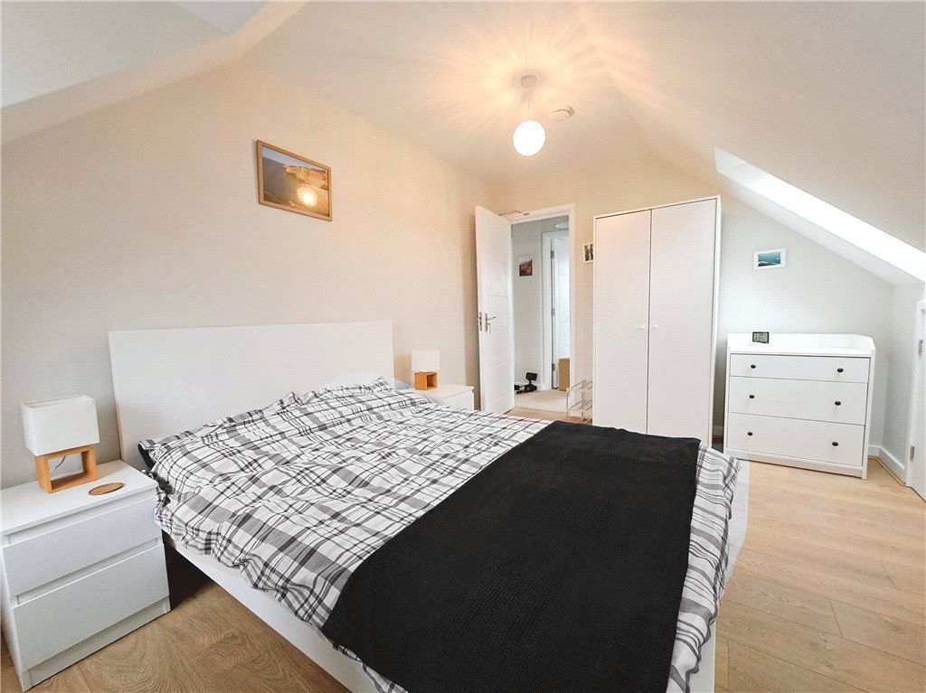 Property photo 1 of 16 Bedroom