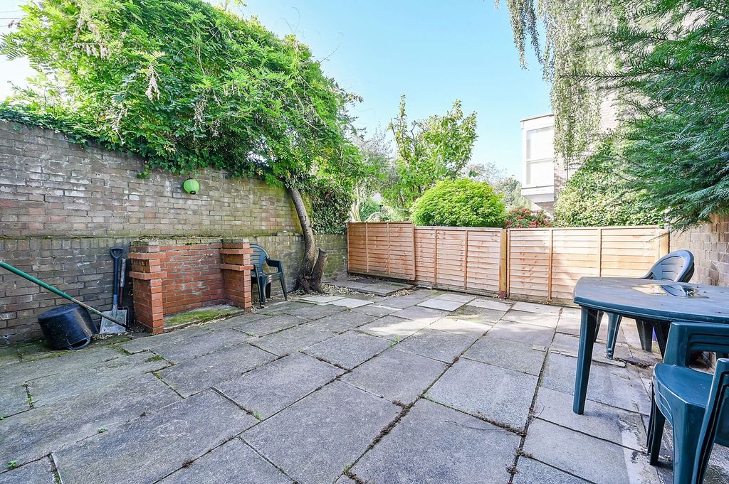 Property photo 1 of 9