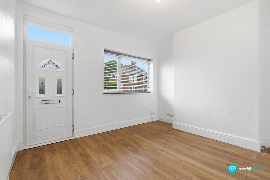 Property photo 2 of 25
