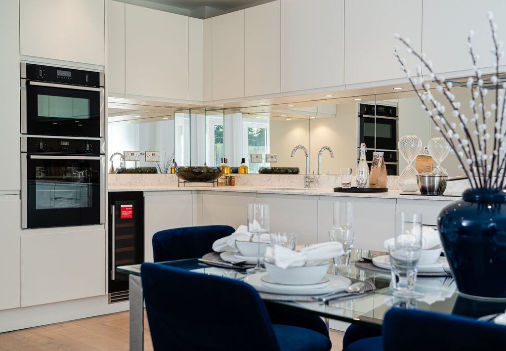 Property photo 1 of 8 Kitchen/Dining Area