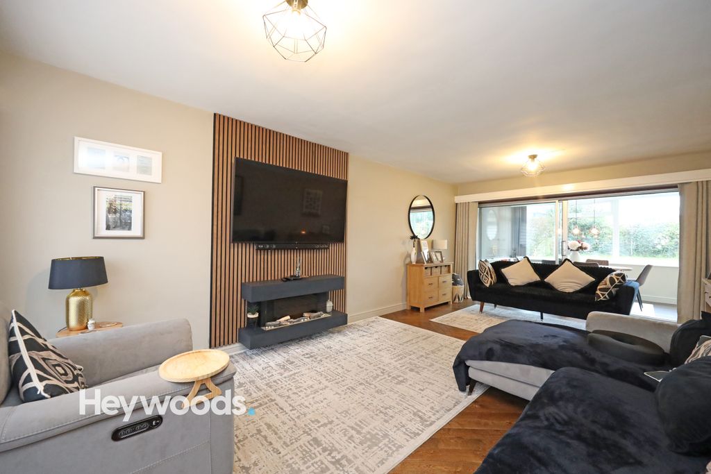 Property photo 3 of 37 099A9489