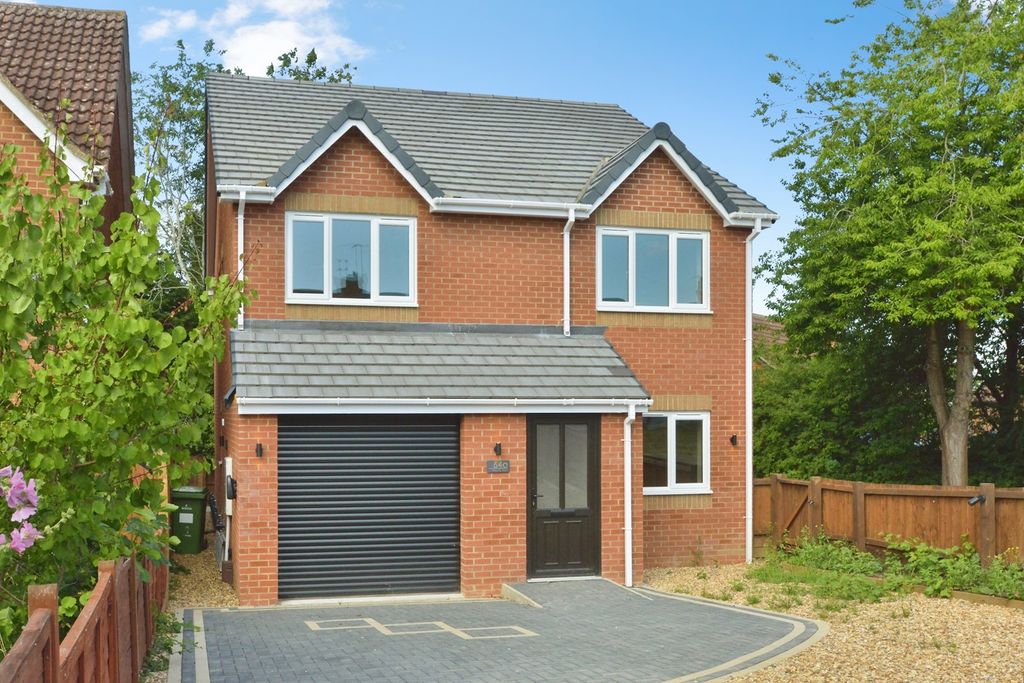 Property photo 3 of 16 Pbox-Img.Jpg